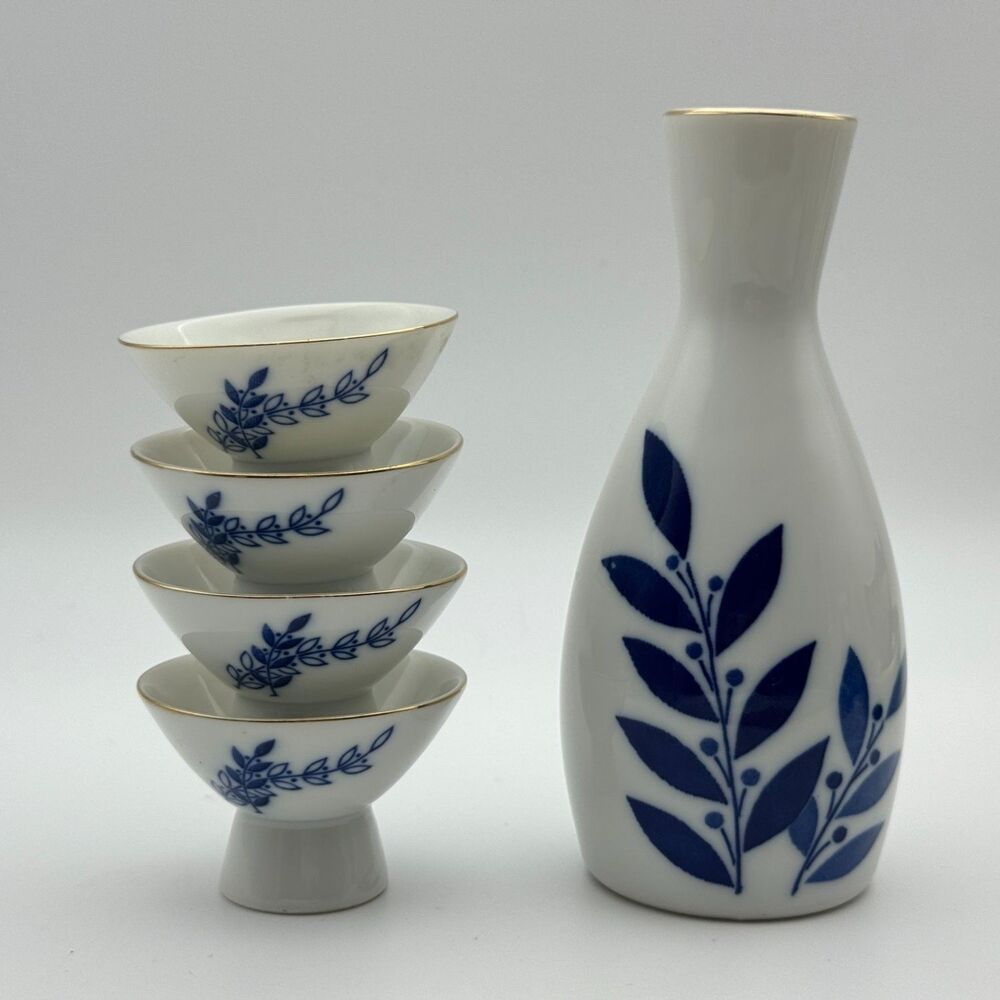 Vintage Gekkeikan Sake Set 5pc Porcelain Tokkuri Carafe & 4 Cups Blue Leaf Gold